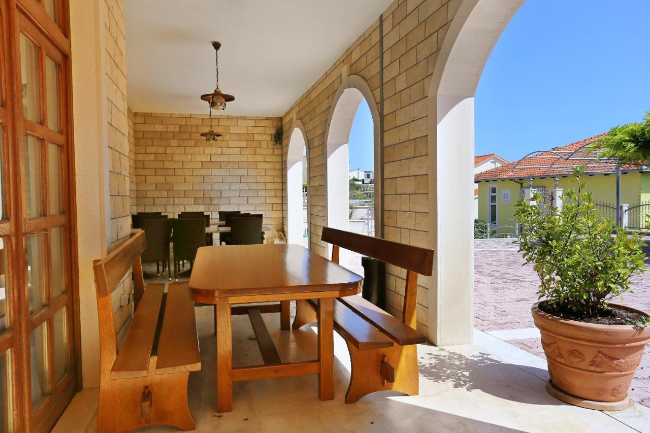 Apartments And Rooms With Parking Space Duce, Omis - 10303 Екстер'єр фото