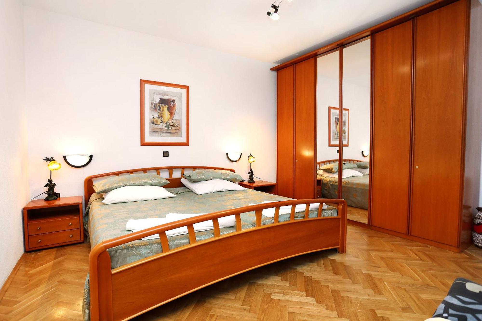 Apartments And Rooms With Parking Space Duce, Omis - 10303 Номер фото
