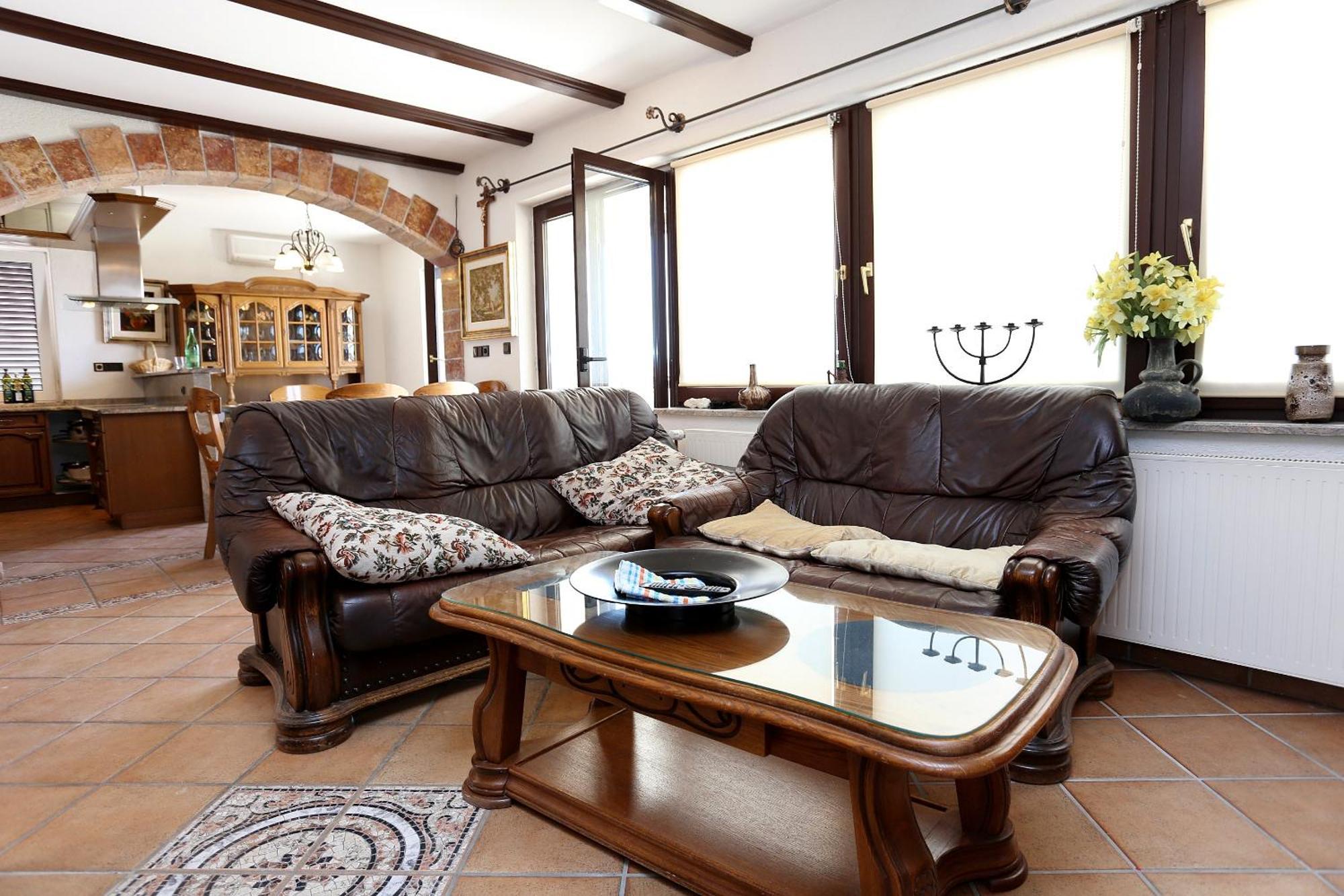Apartments And Rooms With Parking Space Duce, Omis - 10303 Номер фото